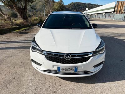 Usata Opel Astra 110 CV (80 kW) 2017 Bianco Station wagon