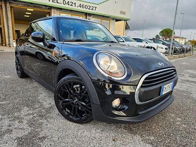 Usata Mini ONE 75 CV (55 kW) 2018 Nero Utilitaria