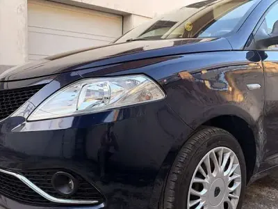 Usata Lancia Ypsilon Gold 69 CV (50 kW) 2017 Utilitaria