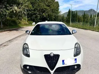 Usata Alfa Romeo Giulietta Exclusive 150 CV (110 kW) 2011 Utilitaria