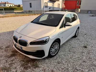 Usata BMW 225 Active Tourer Advantage 224 CV (164 kW) 2019 Bianco Monovolume