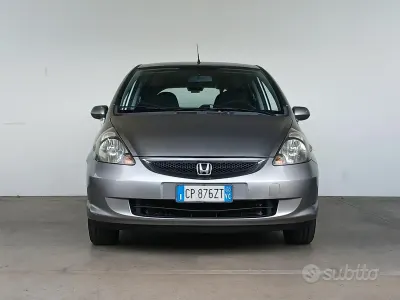 Usata Honda Jazz 78 CV (57 kW) 2005 Grigio Utilitaria