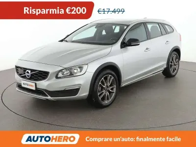 Usata Volvo V60 CC 150 CV (110 kW) 2018 Argento Station wagon