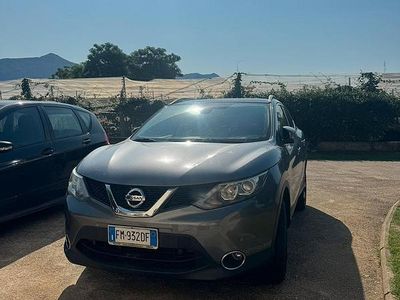 Usata Nissan Qashqai N-Connecta 130 CV (95 kW) 2017 Grigio SUV