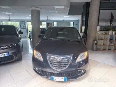 Usata Lancia Ypsilon S 85 CV (62 kW) 2013 Nero Utilitaria