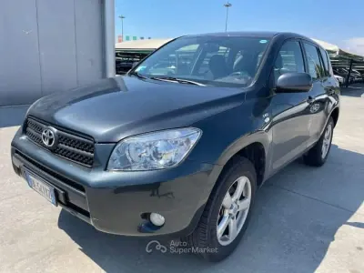 Begagnad Toyota RAV4