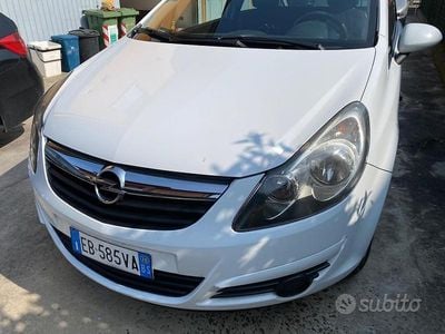 Usata Opel Corsa Edition 80 CV (58 kW) 2010 Bianco Utilitaria