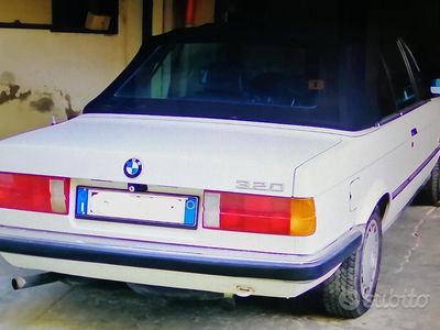 Usata BMW 320 Cabriolet 129 CV (94 kW) 1988 Bianco Cabrio
