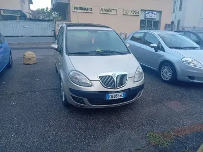 Usata Lancia Musa 69 CV (50 kW) 2005 Monovolume
