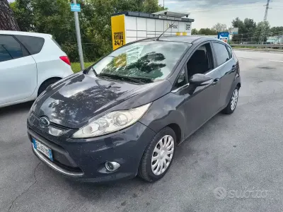 Usata Ford Fiesta 60 CV (44 kW) 2011 Berlina