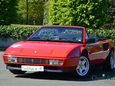 Usata Ferrari Mondial 271 CV (199 kW) 1987 Rosso Cabrio