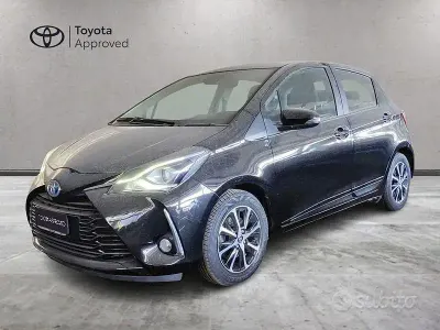 Usata Toyota Yaris Hybrid Active 100 CV (73 kW) 2018 Nero Berlina
