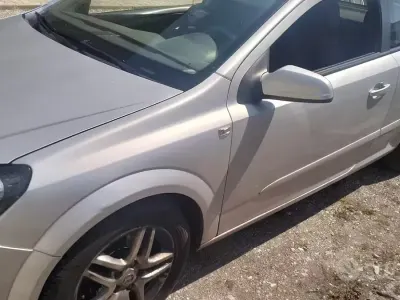 Usata Opel Astra 60 CV (44 kW) 2006 Grigio Coupé