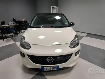 Usata Opel Adam Slam 116 CV (85 kW) 2015 Bianco Utilitaria