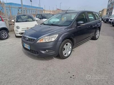 Begagnad Ford Focus 110 HK (80 kW) 2008 Grå Kombi