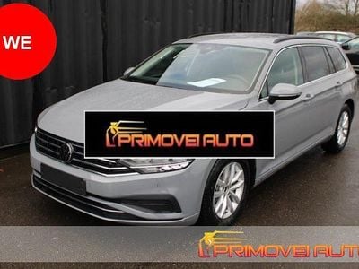 Usata VW Passat Style 150 CV (110 kW) 2023 Bianco Station wagon