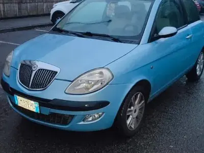 Usata Lancia Ypsilon 70 CV (51 kW) 2004 Utilitaria