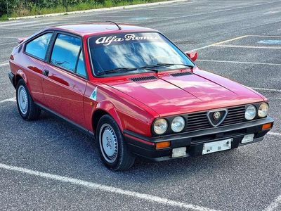Second-hand Alfa Romeo Sprint Quadrifoglio Verde 118 CP (86 kW) 1989 Roșu Coupe