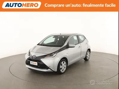 Usata Toyota Aygo 69 CV (50 kW) 2017 Grigio Utilitaria
