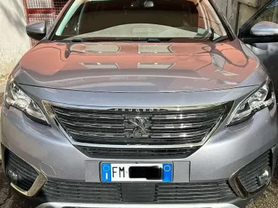 Usata Peugeot 5008 Allure 120 CV (88 kW) 2017 Grigio Station wagon