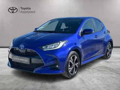 Usata Toyota Yaris Hybrid Trend 92 CV (67 kW) 2025 Blu Berlina