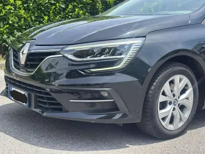 Usata Renault Mégane GrandTour 116 CV (85 kW) 2021 Nero Station wagon