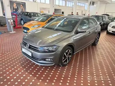 Usata VW Polo Comfortline 75 CV (55 kW) 2018 Grigio Utilitaria