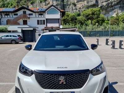Usata Peugeot 2008 Allure 110 CV (80 kW) 2023 Bianco SUV