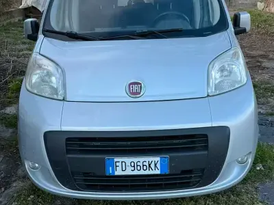 Usata Fiat Qubo Trekking 77 CV (56 kW) 2016 Grigio Monovolume