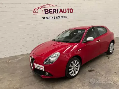 Usata Alfa Romeo Giulietta 170 CV (125 kW) 2016 Rosso Utilitaria