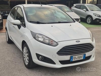Usata Ford Fiesta Business Edition 95 CV (69 kW) 2016 Bianco Berlina