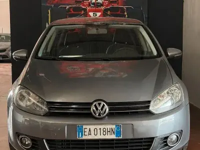 Usata VW Golf VI Comfortline 122 CV (89 kW) 2010 Grigio Utilitaria