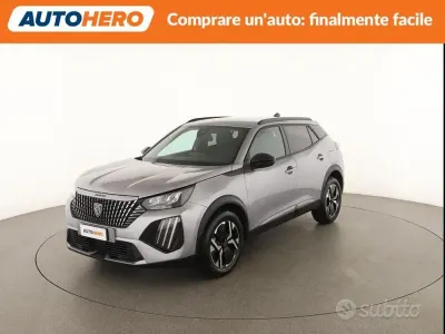 Usata Peugeot 2008 Allure 101 CV (74 kW) 2024 Grigio SUV