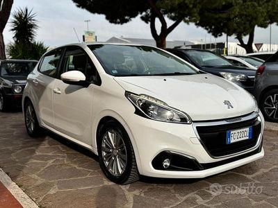 Usata Peugeot 208 Active 75 CV (55 kW) 2016 Bianco Utilitaria