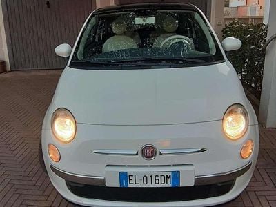 Usata Fiat 500 Lounge 70 CV (51 kW) 2012 Bianco Utilitaria