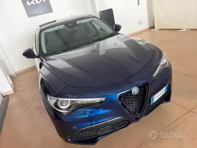 Usata Alfa Romeo Stelvio Executive 210 CV (154 kW) 2019 Blu SUV
