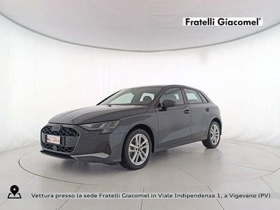Grigio manhattan metallizzato Usata 2025 Audi A3 Advanced Plus Berlina | 29.300 € (Ottimo prezzo)