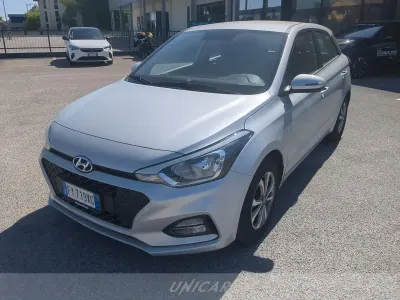 Usata Hyundai i20 75 CV (55 kW) 2019 Grigio Utilitaria