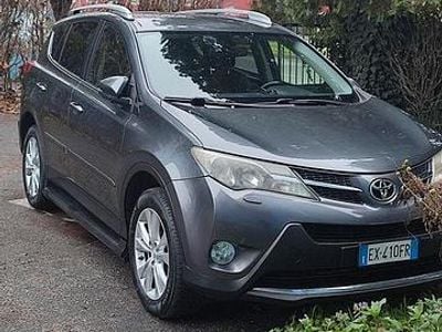 Grigio Usata 2014 Toyota RAV4 Lounge Station wagon | 11.000 € (Buon prezzo)