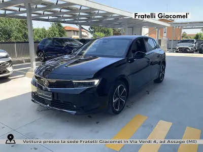 Usata Opel Astra Business Elegance 180 CV (132 kW) 2023 Nero Utilitaria