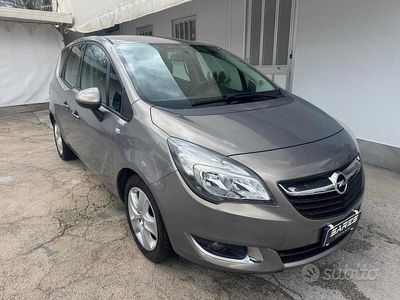 Usata Opel Meriva 120 CV (88 kW) 2015 Grigio Monovolume