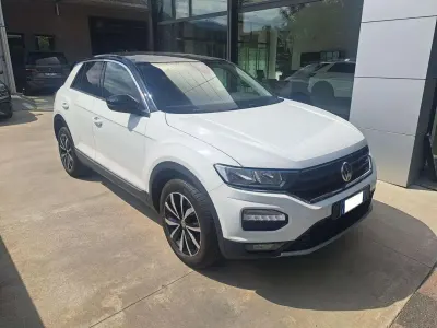 Usata VW T-Roc Style 116 CV (85 kW) 2019 Pure white/nero SUV