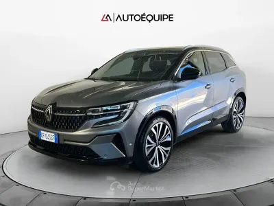 Usata Renault Austral Iconic 199 CV (146 kW) 2023 Gray SUV