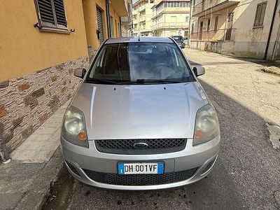 Usata Ford Fiesta Ghia 68 CV (50 kW) 2007 Berlina