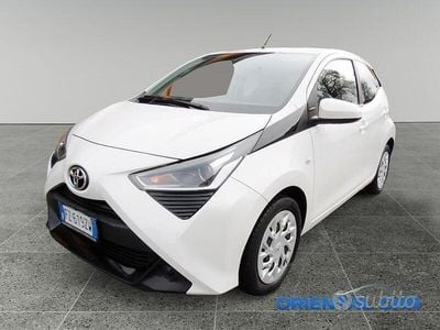 Usata Toyota Aygo X-play 72 CV (52 kW) 2020 Bianco Utilitaria