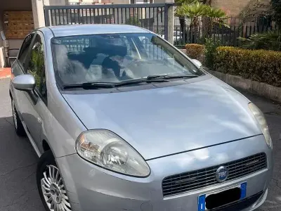Usata Fiat Grande Punto 75 CV (55 kW) 2007 Utilitaria