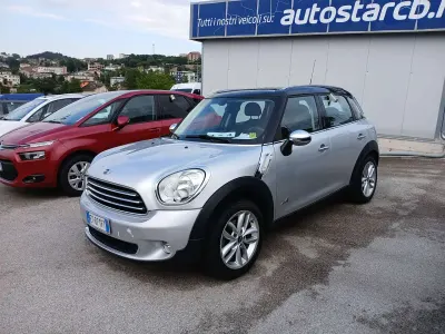 Usata Mini Cooper D Countryman 111 CV (81 kW) 2013 Argento SUV