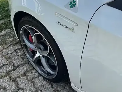 Usata Alfa Romeo Giulietta Quadrifoglio 235 CV (172 kW) 2011 Bianco Utilitaria
