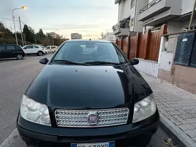 Usata Fiat Punto Active 60 CV (44 kW) 2010 Nero Utilitaria