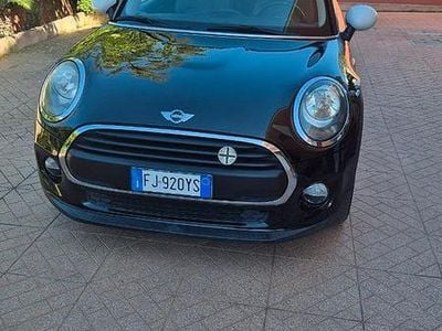 Occasion Mini Cooper D 116 ch (85 kW) 2017 Noir Citadine
